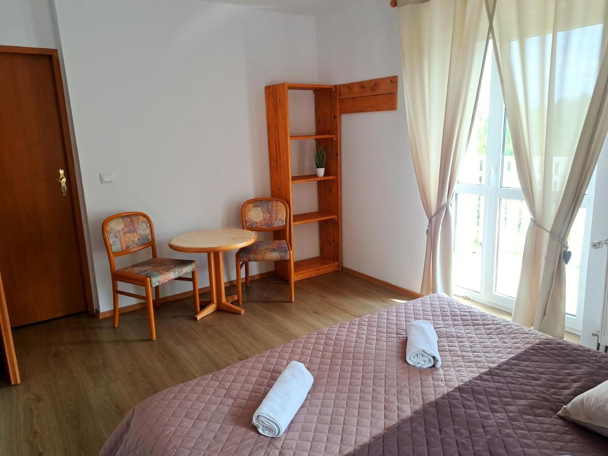 Gorskie Zacisze Bed & Breakfast Borowice Exterior foto